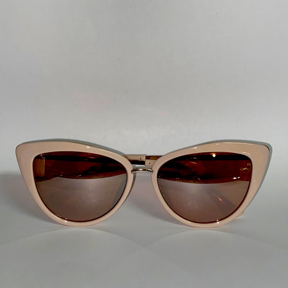 💙2 for $20 Peach Cat Eye Sunglasses